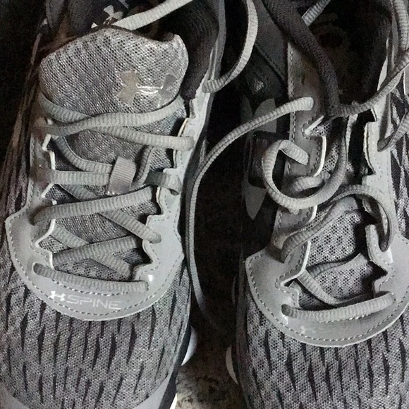 Mens Under Armor Sneaker - Picture 2 of 9